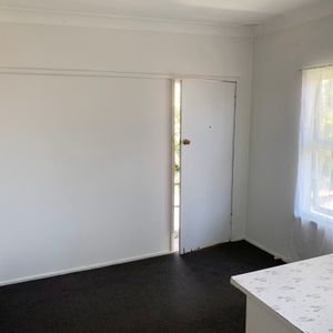 One Bedroom Unit In Prime Location - Photo 2