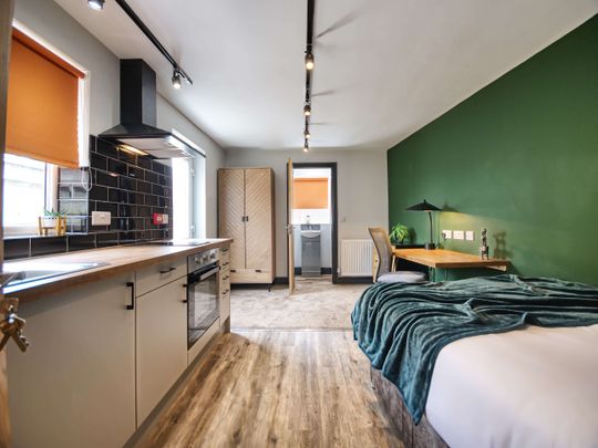 North Street Room 6 - Photo 1