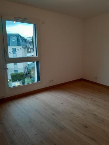 Location Appartement 3 pièces 73m² AIX LES BAINS 73100 - Photo 2