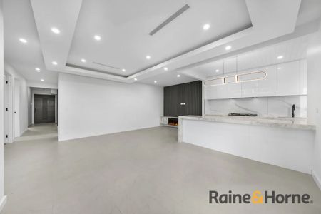 Modern family living in the heart of Mickleham! - Photo 5