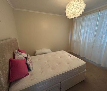 2 bedroom detached bungalow to rent - Photo 3