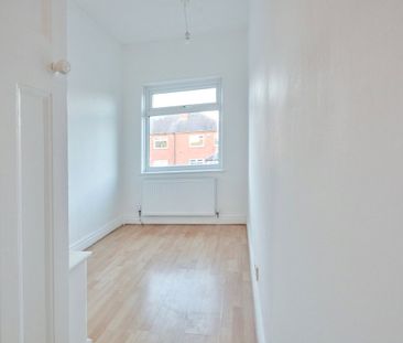 2, The Nooks, Gildersome, Morley, Leeds, LS27 7EF - Photo 2