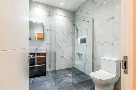 Uxbridge Road, London, W3 9SL - Photo 2