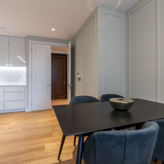 Apartment 11, The Nicholson, Lansdowne Place, Dublin 4, D04 K6N3 - Photo 1