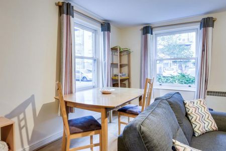 2 bedroom flat to rent - Photo 4