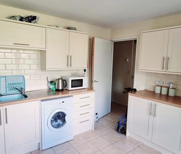 2 bedroom house of multiple occupation to rent - Photo 5