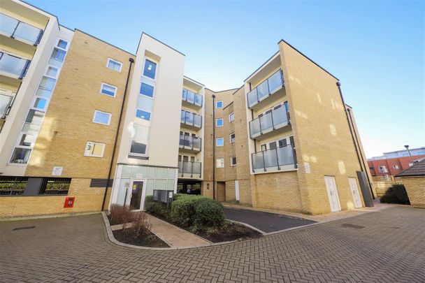 Hinds Court, Perkins Gardens, Ickenham, UB10 - Photo 1