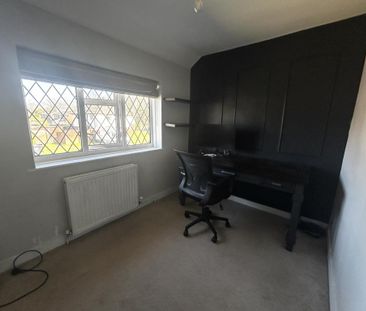 3 bedroom semi-detached house to rent - Photo 5