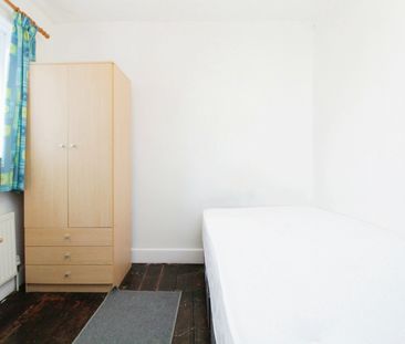 5 Bed Terraced House, Arnold Road, SO17 - Photo 6