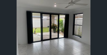 Great Location in the Heart of Bongaree - Photo 2