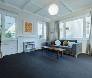 Charming 3-Bedroom Family Home Near Lake Te Koo - Photo 4