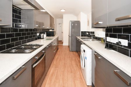 1 bedroom semi detached to rent Boultham Avenue, Lincoln, Lincolnshire, LN5 - Photo 4