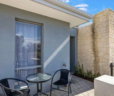 Easy Care, Easy living!! - Photo 2