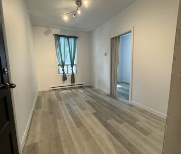 Ville-Marie - Géant 5 1/2 + Bureau - Photo 2