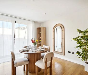 2 bedroom flat in 102 Marsham Street - Photo 1