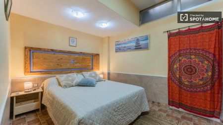 valencia, Valencian Community 46011 - Photo 4