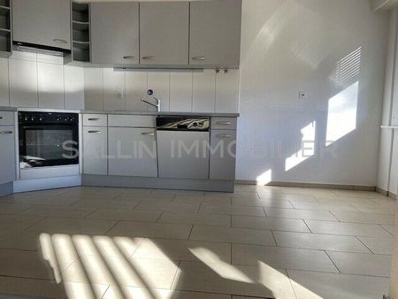 APPARTEMENT DE 5½ PIECES DANS UN QUARTIER FAMILIAL - Foto 4