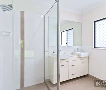 2 Hideaway Close, Palm Cove - Photo 1