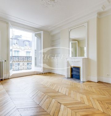 Appartement • Triangle d'Or - Photo 2