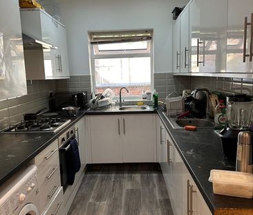 Room in a Shared House, Gloucester Street, CV1 - Photo 5