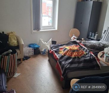 1 bedroom in a flat share to rent - Photo 1
