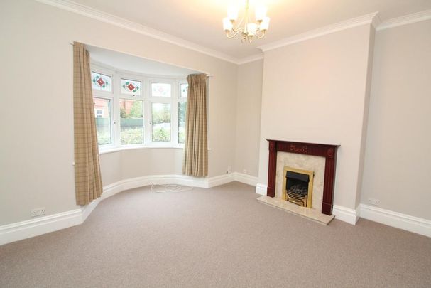 3 bedroom semi-detached bungalow to rent - Photo 1