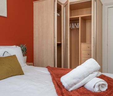 3 bedroom flat to rent - Photo 4