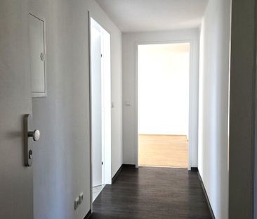 Sanierte 2-Raum-Wohnung im 3. Stock - Photo 4