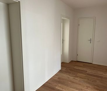 Tolle Wohnung mit Balkon und Einbauküche - Foto 5