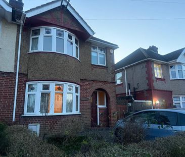 3 bedroom semi-detached house to rent - Photo 5