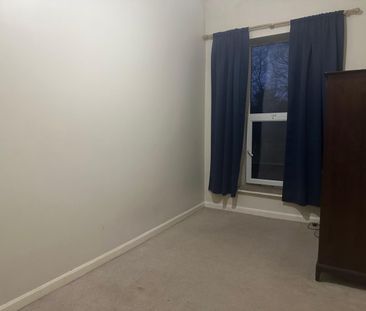 TWO BEDROOM FLAT - Photo 2