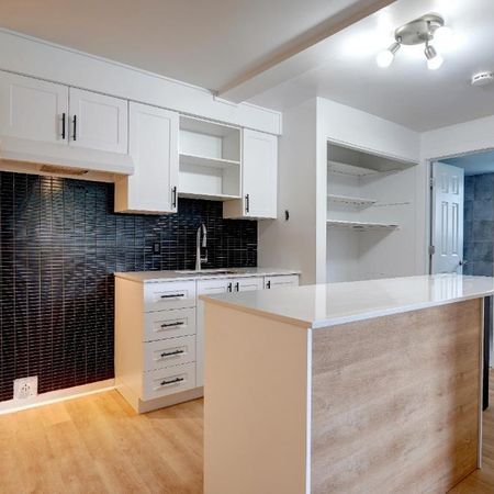 3 1/2 Style-Condo rénové à Mirabel (St-Janvier) - Juillet - Internet inclus - Photo 4