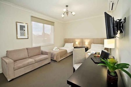 Room 8 (Ensuite) - Photo 5