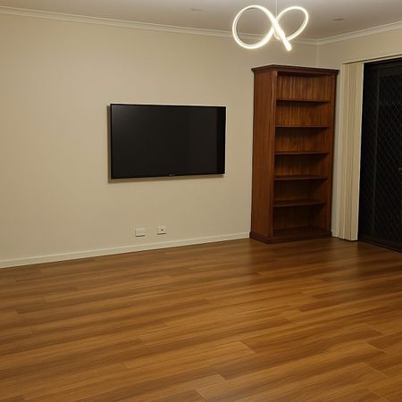 3 Livingstone Avenue, Ingleburn for lease! - Photo 5