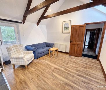 1 bedroom barn conversion to rent - Photo 1