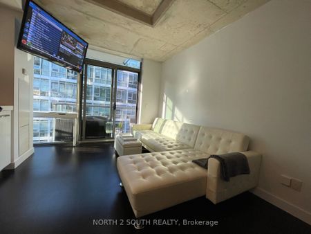 550 Wellington Lofts 55 , #524 - Photo 3