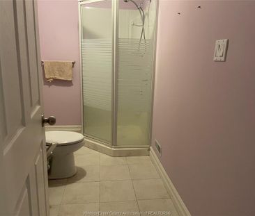 For Lease - 729 DONJON Court, Windsor, Ontario - Photo 2