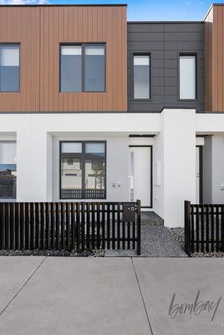 Stylish 2-Bedroom Townhouse in Donnybrook! - Photo 2