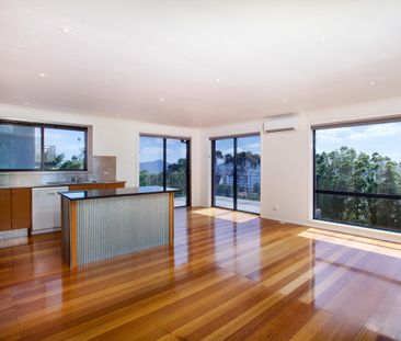 Great Family Home, Water Views - Photo 6