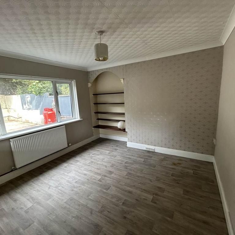 3 bedroom semi-detached house to rent - Photo 1