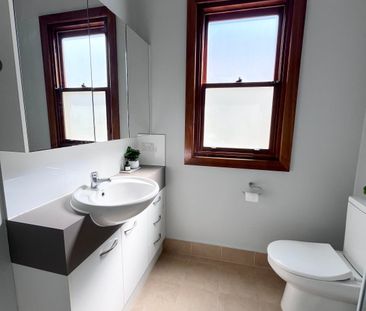 Surrey Hills - Photo 2