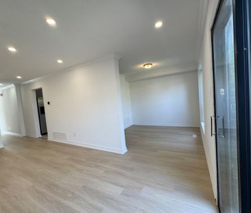 For Lease - 12 Grenbeck Drive, Toronto, Ontario - Photo 2