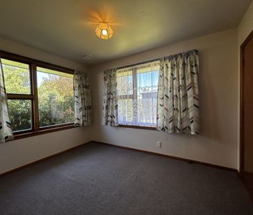 Two Bedroom Unit with Private Garden and Garage - Photo 2