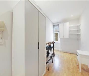 Southwell Gardens, SW7 - Photo 1