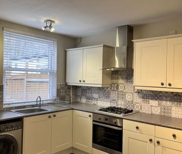 3 bedroom end of terrace house to rent - Photo 6