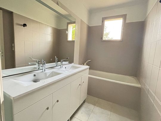 Location maison 4 pièces 89.79 m² à Les Ventes (27180) - Photo 1