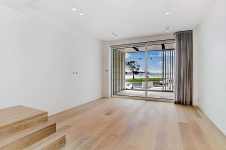 3 Bed, 3 Bath - Photo 3