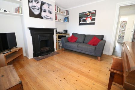 Middle Street, Brockham, Betchworth, RH3 - Photo 2