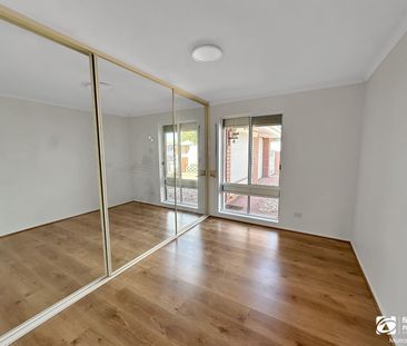 Three Bedroom Family Home - Lovely Peaceful Setting - Photo 4