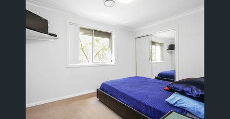 Immaculate and Convenient Two Bedroom Villa - Photo 3